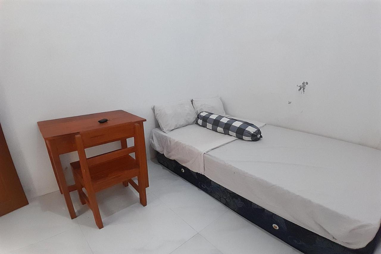 Spot On 93410 Wisma Bintang جيبارا المظهر الخارجي الصورة