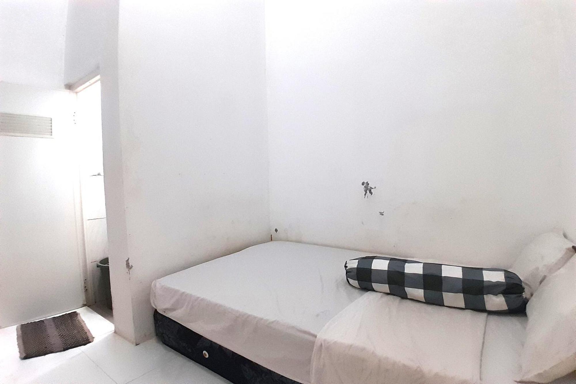 Spot On 93410 Wisma Bintang جيبارا المظهر الخارجي الصورة